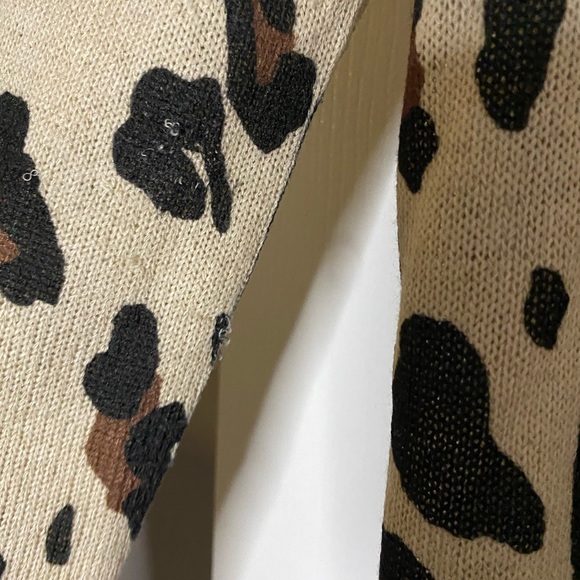 Medium leopard cheetah cardigan light - Picture 4 of 7